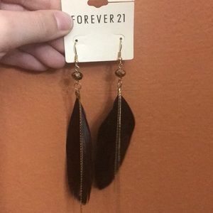 Forever 21 black earings+ free gift